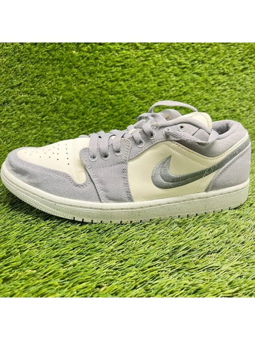 Nike Air Jordan 1 Retro Low Womens Size 9.5 Light Gray Athletic Shoes Sneakers